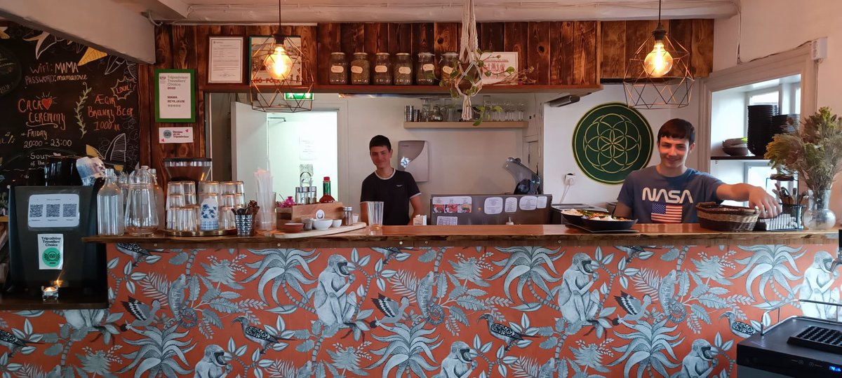 lpmartinbret's tweet photo. Évaluation de stage de Ludovic et Valentin au restaurant @mamareykjavik . Merci pour ces 4 semaines de stage. @agence_erasmus @erasmus.plus @erasmusplus #bacprocsr #ecolehoteliere @education_gouv https://t.co/gIQdDZW5wx