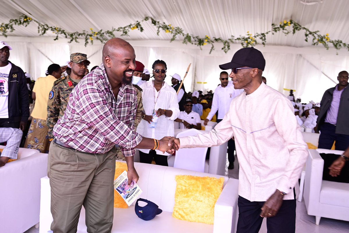 Sandra Mwesiga on Twitter "HAPPENING Gen mkainerugaba and Gen Kale Kayihura at the Rukundo