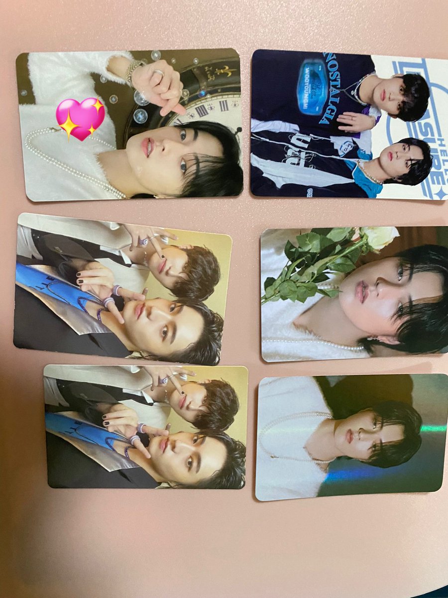 yu__________54's tweet photo. @sHswOOh9OyrzrqC 検索より失礼致します🙇🏼‍♀️
こちらのジョンウ所持しているのですが、💖をつけさせていただいたものと交換可能でしょうか？？(><) https://t.co/LIyakVWm6q