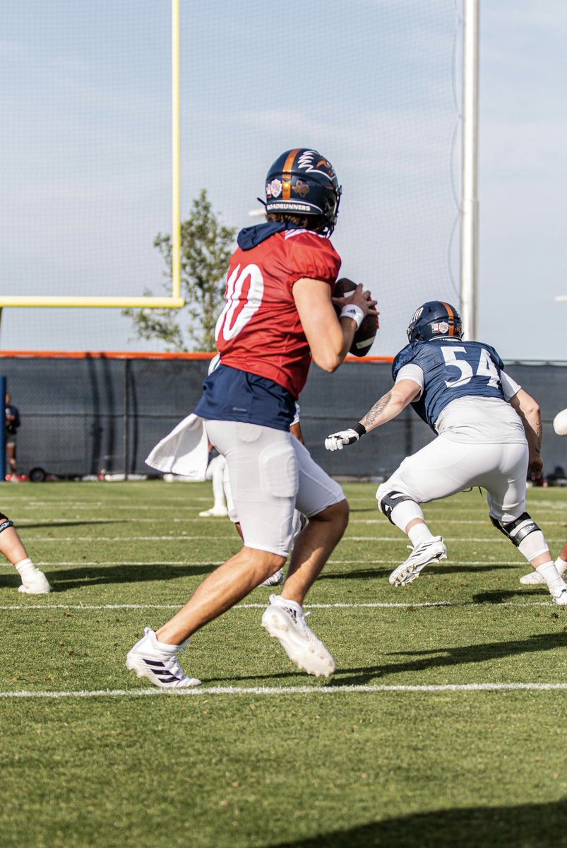 Diego Tello tweet media