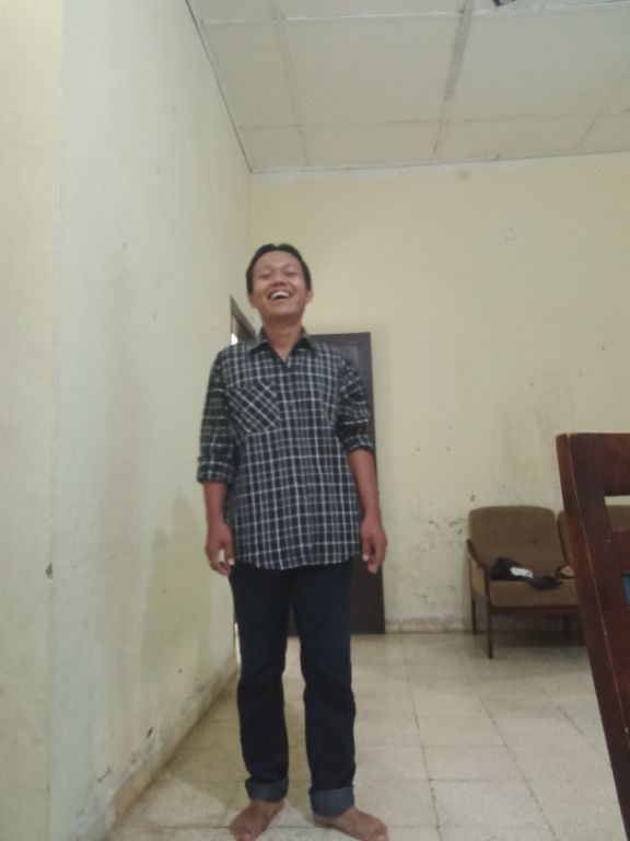 JosuaHotma's tweet photo. Bisa ga sih satu hari aja ga berantem ? Pdhl yg cari masalah dia nya...

-kisah kawan aku dgn pasangannya https://t.co/FvmHquipc6