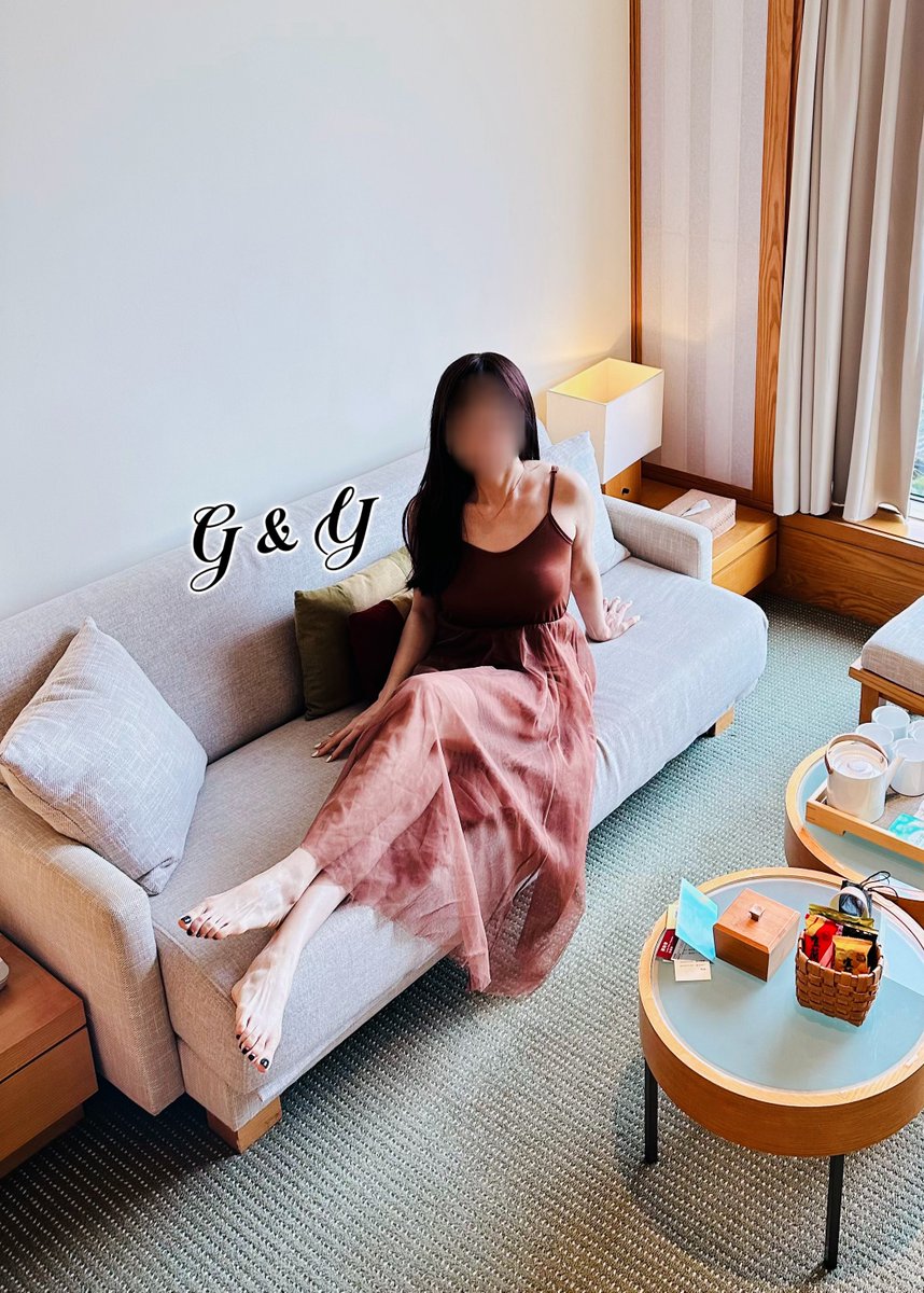 老公說

黑色美甲會有種魅惑感🫦

男生真的這樣認為嗎？❤️

#Hotwife #氣質淫妻養成日誌 https://t.co/7M48LeKyEy