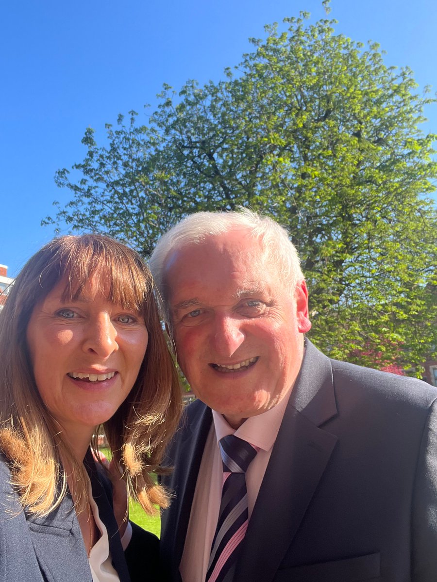 UCD_Research's tweet photo. .@UCD_Research delighted to join many from across island of Ireland for #Agreement25 #goodfriday2023 

As @HillaryClinton urges us to reflect on the accomplishments &amp; look to today's issues, we reflect on 25yrs of collaboration &amp; impact with @QUBelfast  

https://t.co/f4LsfyZTY0 https://t.co/TjZpL8coZc