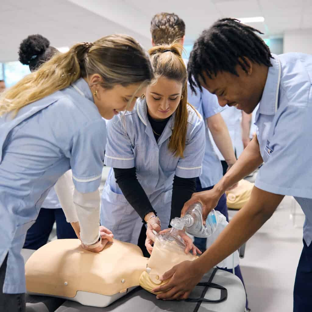 University of Chichester Jobs tweet media