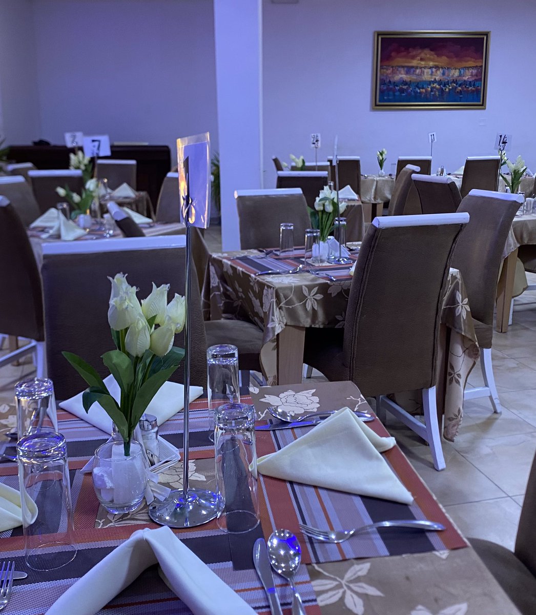 orchidhotels_ng's tweet photo. Dine in style, surrounded by beauty. πβ¨ Our restaurant is a haven for foodies and aesthetics enthusiasts alike, with a stunning setting that elevates the dinning experience. #Dineinbeauty #Foodieparadise #Enchatingdining #travel https://t.co/kKNQUfAJk5