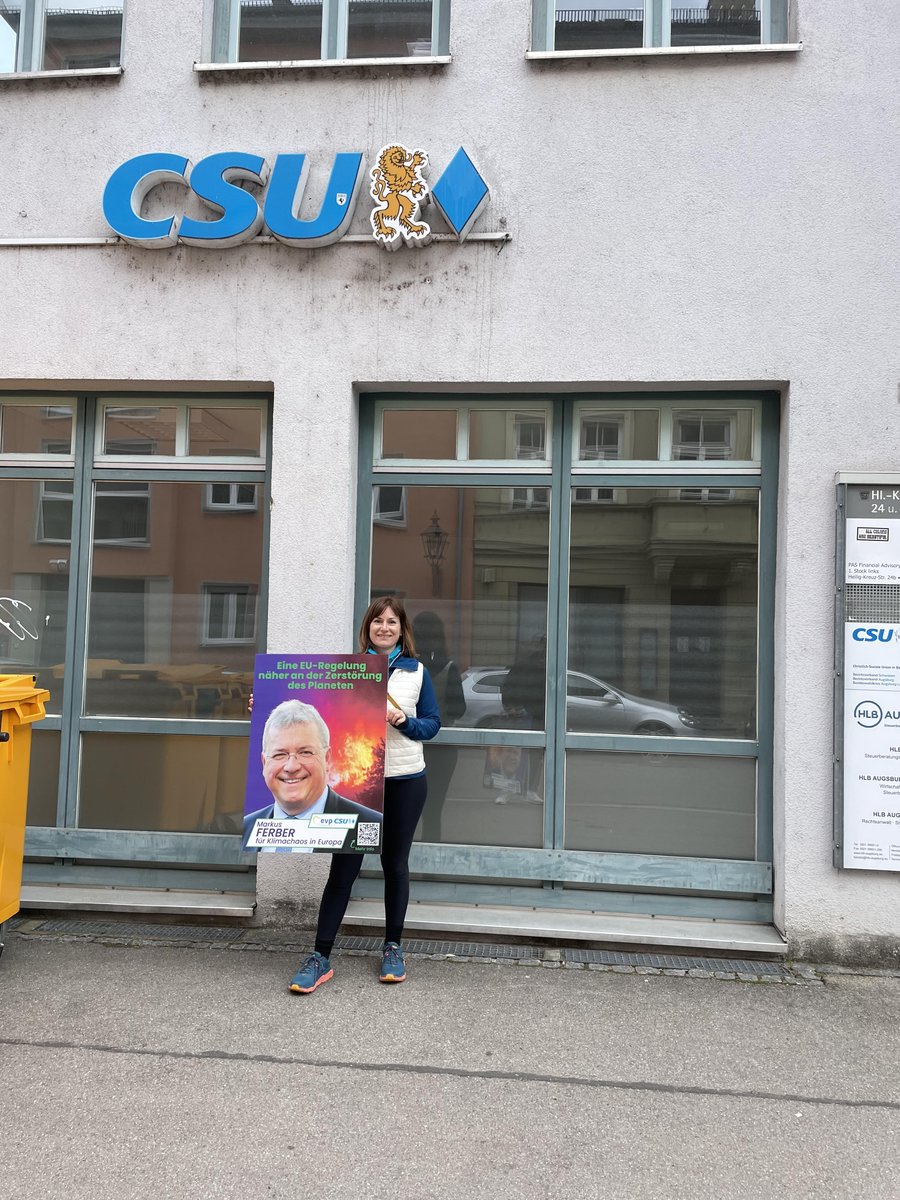 Eko_deutsch's tweet image. 🔈LIVE aus Augsburg: Wann setzt sich @MarkusFerber endlich für uns Bürger*innen ein und hindert #Versicherungen daran das #Klimachaos weiter anzuheizen? Schickt jetzt einen Tweet an #Ferber und weitere MEPs, damit die #OneForOne - Regel umgesetzt wird: bit.ly/3KQ7GBf