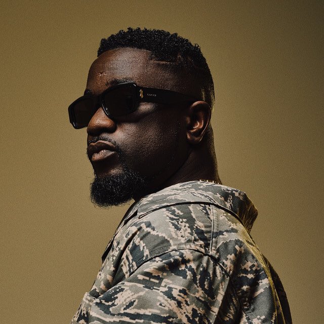 IamAbdul___'s tweet photo. Who is the best in Africa, Nasty C or Sarkodie? https://t.co/CPjL2SjhwR