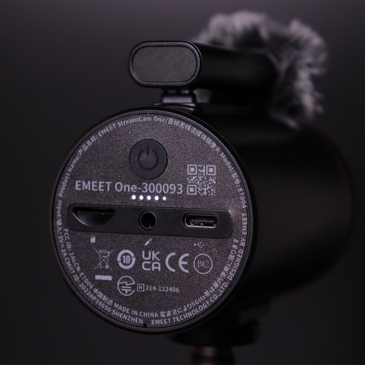EMEET_Official's tweet image. Wireless? ✅True Wireless!
Our NEW-RELEASED #EMEET #StreamCamOne is equipped with a 48kHz 🧲magnetic lavalier and a built-in long-lasting 🔋battery for up to 8 hours, together with our exclusive APP EMEETSTREAM, now you can stream easier than ever with no 🔌tangling cables at all
