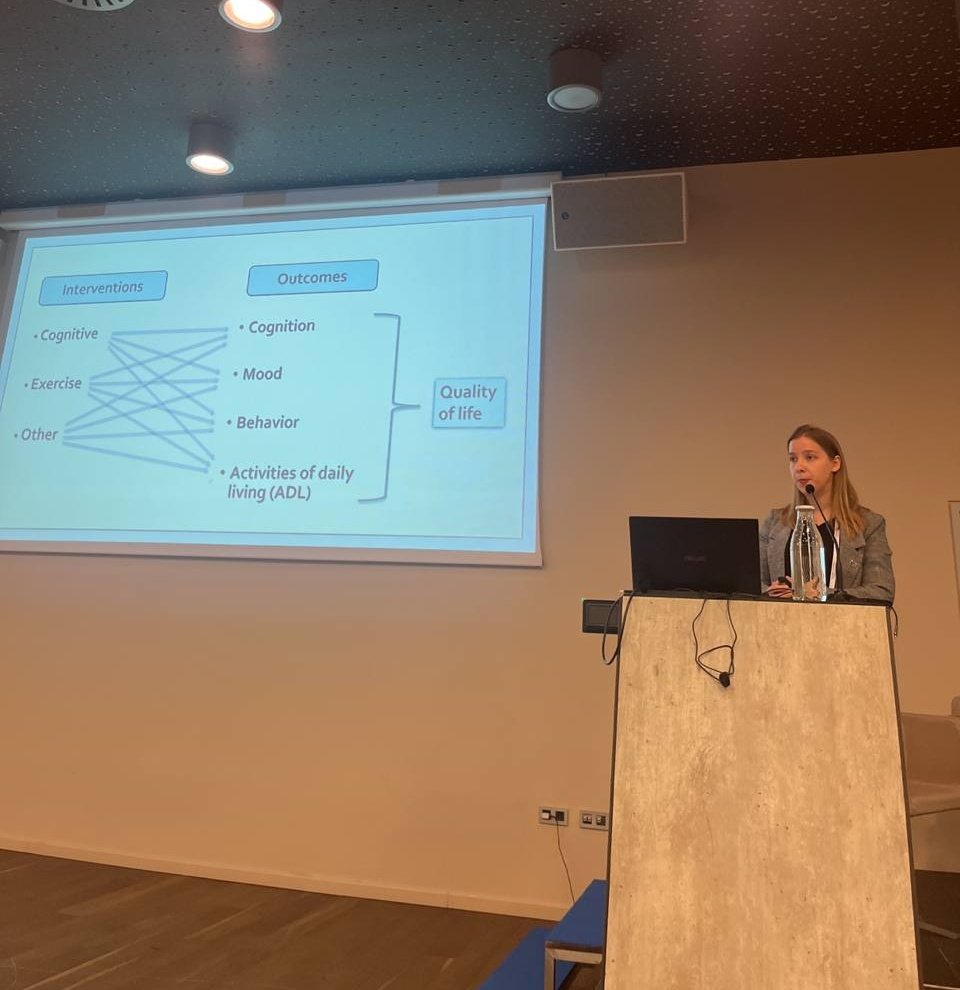 #EPSAAC23 | 3️⃣ With the third presentation, we discussed how the cognitive intervention improves:

🟢 Cognitive function
🟢 Short-term memory
🟢 Quality of life

"Being a #pharmacist goes beyond dispensing medicines, we can offer services that improve the patients' life quality."