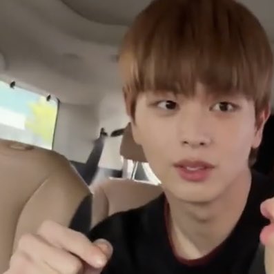 ejjume's tweet photo. 육성재                                  육.…송ㅇ쟹 https://t.co/ZptrTRovb3