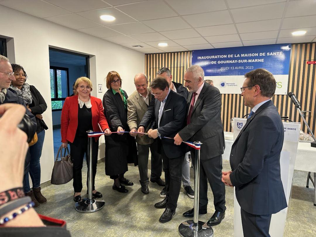 SenatriceADK's tweet photo. Présente, la semaine dernière, à l'inauguration de la maison de santé de Gournay-sur-Marne. Bravo au Maire Éric SCHLEGEL et à Pierre Hageman. 
En présence de l'@ARS_IDF et @urps_med_idf. https://t.co/LmAPD0Sk43