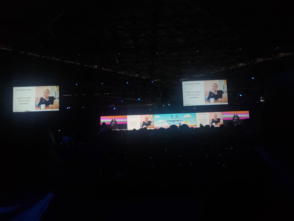 Divjotk2002's tweet photo. First session at #KubeConEU https://t.co/vEwkICCStJ
