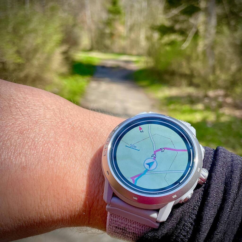 TriNakan's tweet photo. C’est certain: la cartographie ajoute une nouvelle dimension sur les montres outdoor! Qui l’utilise régulièrement?
.
.
.
#coros #corosfrance #corosapex2pro #apex2pro #apex2 #carto #cartographie #montregps #montreoutdoor #outdoorwatch #gpswatch #nakanch https://t.co/pcPk75d0sa https://t.co/C4gdeLjHOh