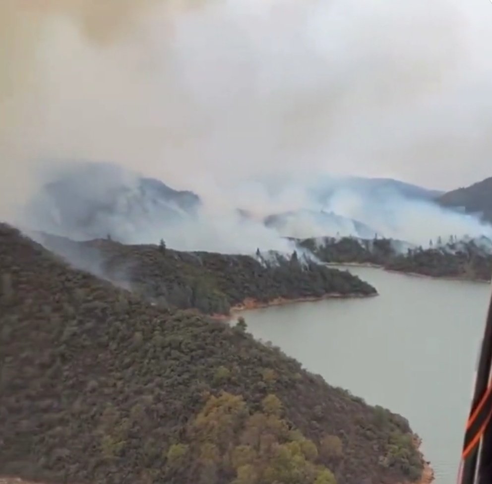 InForestMed's tweet photo. Espectacular video de extensa crema prescrita prevista para gestionar preventivamente 1.300 ha., bajo control de medios aéreos #ShastaLake #California #USA
#RXFire
Acciones de anticipación adaptativa a gran escala de "fuego bueno"
@CALFIRE_PIO
@forestservice
Vía @VirginiaCarrace https://t.co/r9TJjhG7AR