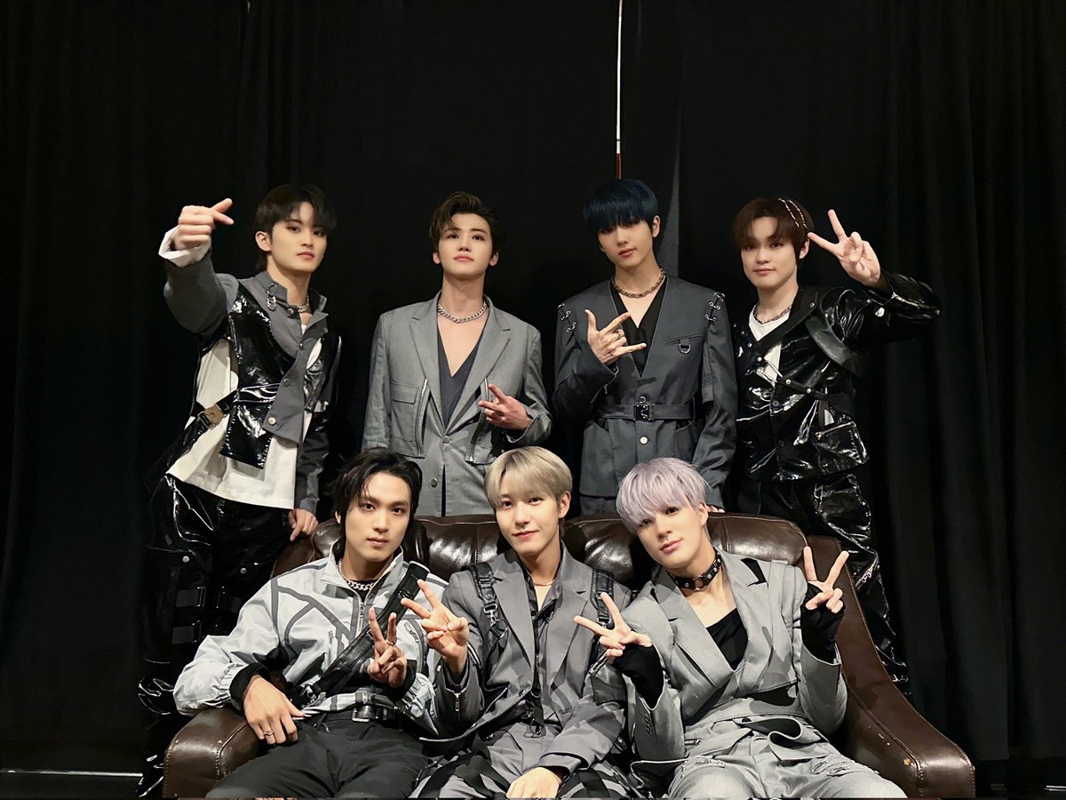 alirhasss's tweet photo. Alpha and omega 🥰
Bingung ga jadi gua 🤔🤭
Klo chenji menurut gua lebih ke anak nana tuh bapaknya mereka yah jadi gua ga bisa baca Nana sama chenji 🤭
#JAEMREN #jaemjen #nahyuck #minmark #chenji #hyuckno #renno #markno #sungno #chenno #markhyuck https://t.co/zONUKa1hFE