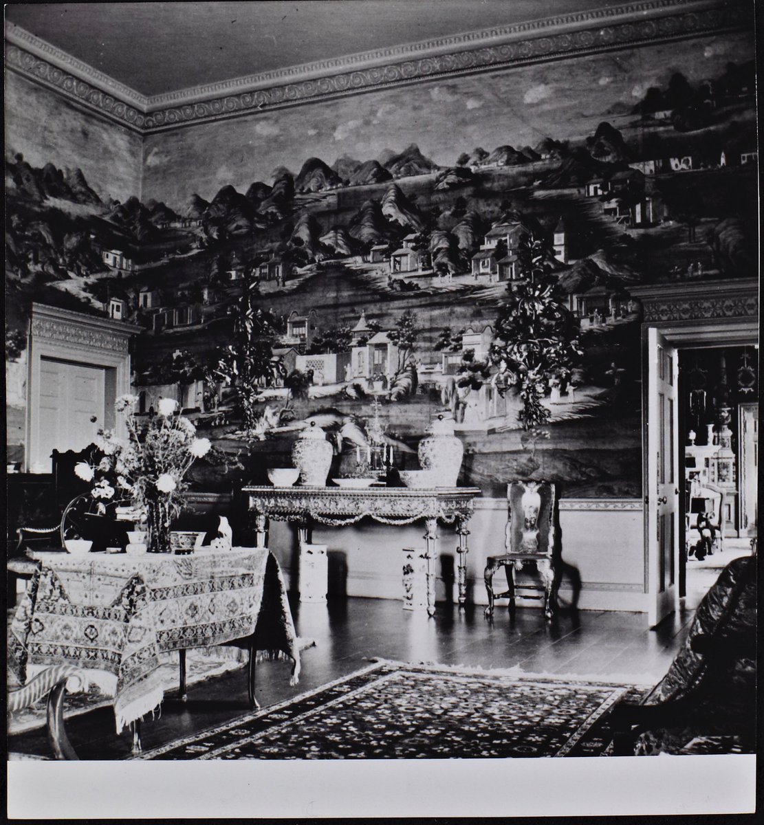 We have an exciting event coming up on the 29th April all about the Interiors of Copped Hall. We are delighted that <a href="/nationaltrust/">National Trust</a> curator Emile De Bruijn will be joining us to discuss Chinese Wallpaper. Tickets available ticketsource.co.uk/coppedhalleven…