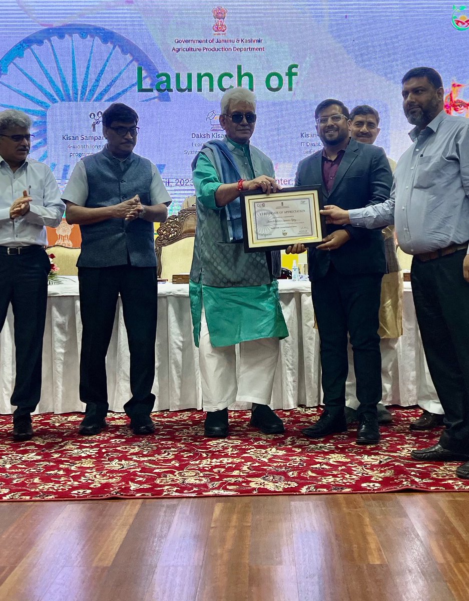 Elated to receive appreciation from  Hon’ble LG <a href="/OfficeOfLGJandK/">Office of LG J&K</a> on launch of Holistic Agriculture Development Program
JaKeGA has developed  the Daksh Kisan online LMS(dakshkisan.jk.gov.in) with   > 1500+ online lectures in Hindi, Urdu,Kashmiri &amp; Dogri
<a href="/diprjk/">Information & PR, J&K</a> <a href="/_DigitalIndia/">Digital India</a>