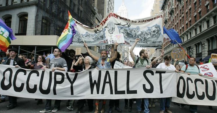 📰 Dans ce n°2 "Engagement politique et crises" vous trouverez un article passionnant de <a href="/ChevrollierLea/">Léa Chevrollier</a> (<a href="/univpaulvalery/">Université de Montpellier Paul-Valéry</a>)  "De Occupy Wall Street à Bernie Sanders : le populisme comme vecteur de démocratisation". Bonne lecture ! <a href="/univbordeaux/">Université de Bordeaux</a>  
crisesetsociete.com/De-Occupy-Wall…