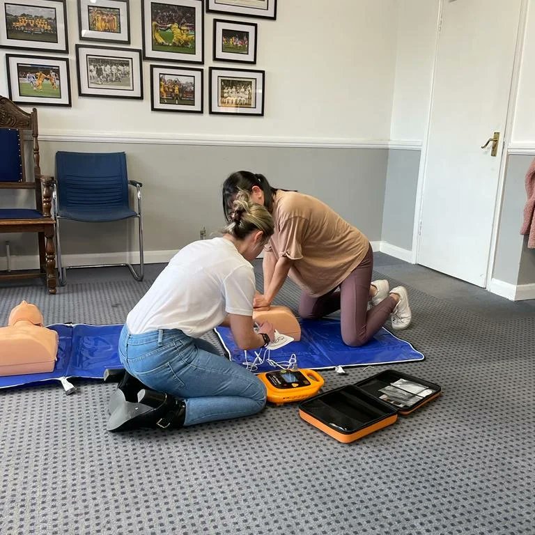 PaulAlanProject's tweet photo. There's still time to book on our basic lifesaving session tomorrow in the @suttonunited boardroom from 6pm (for a 6.15 start). Book here for just ยฃ1: https://t.co/AlL5sZgJjK
#cardiacarrestawareness #cardiacarrest #basiclifesaving #BLS #Sutton #Cheam #Carshalton #Wallington https://t.co/kG76OMnY7N