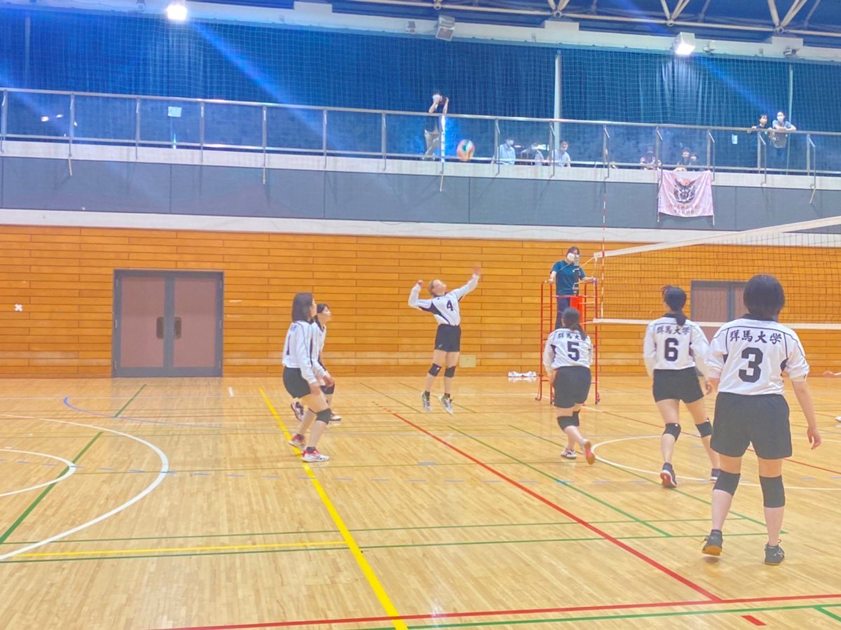 hokenvolley's tweet photo. こんにちは！

明日18:30から昭和の体育館で新歓期間内での最後の体験入部を行います！🏐

プレーヤー、マネージャー、コーチを大募集中です！大学から始めた部員もいるので、初心者の方も大歓迎です🔰

入学してから慣れない大学生活で大変だと思いますが、バレーでリフレッシュしませんか？💓💞 https://t.co/abM2vFqHJp