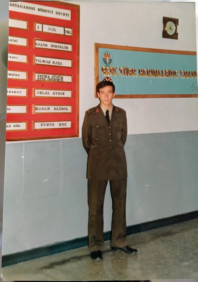 Askeri zekaya bayılıyorum,beni 60 yataklı seyyar cerrahi hastane başhekim vekili, bölük komutanı,erzak muayene komisyonu üyesi,hastane eczacisi yaparak sağlıkçiligima guvenmislerdi,şimdi ise Sağlık Bakanlığı ve Çalışma Bakanlığı bizi yok sayıyor,biz buradayız.#Teb#Fahrettinkoca.