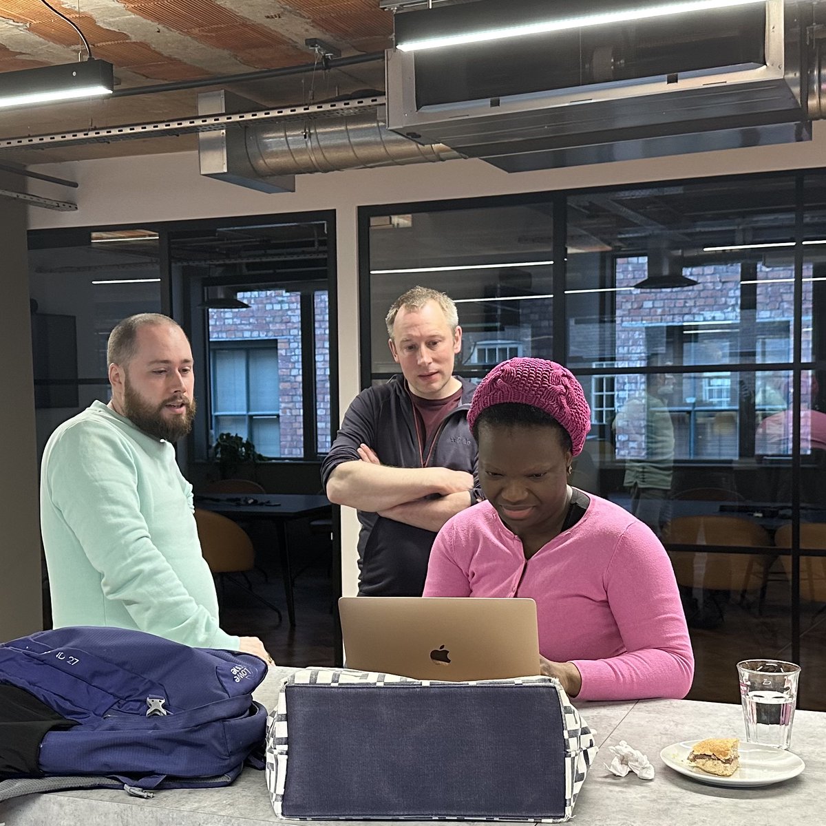 codebarManc's tweet image. Great to meet the new students and coaches who came along to the workshop last night 🙌
And big thanks to @WeareGrayce for hosting us and providing snacks 😋