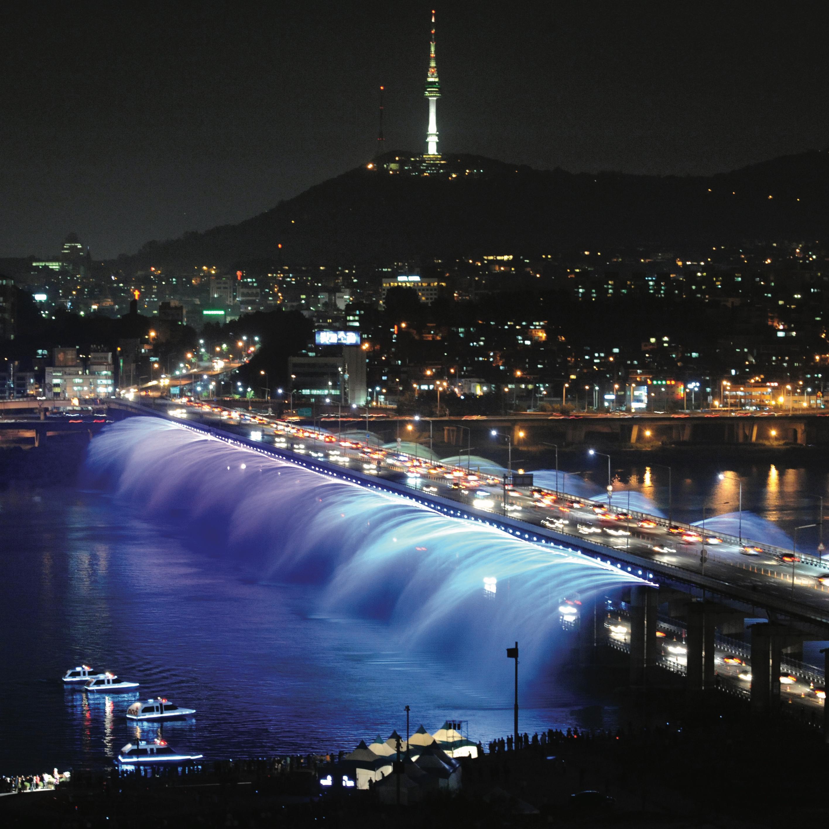 Louis Vuitton showed its Pre-Fall 2023 collection from Seoul's iconic  Jamsugyo Bridge