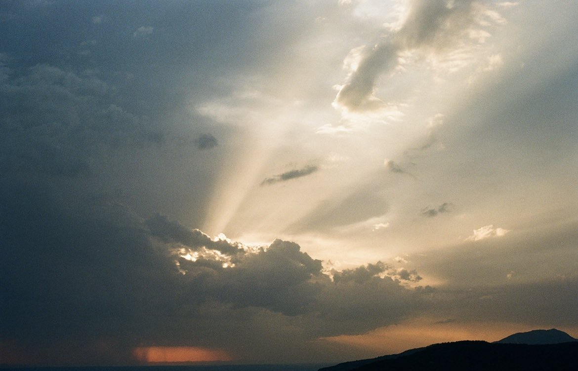 Un Rayon Crépusculaire: Nurturing Your Wellbeing 

SURGE’s native Frenchie teaches us how to pick ourselves up when we need it most 

Clink the link below to read the full article:
surgemag.org/un-rayon-crepu…