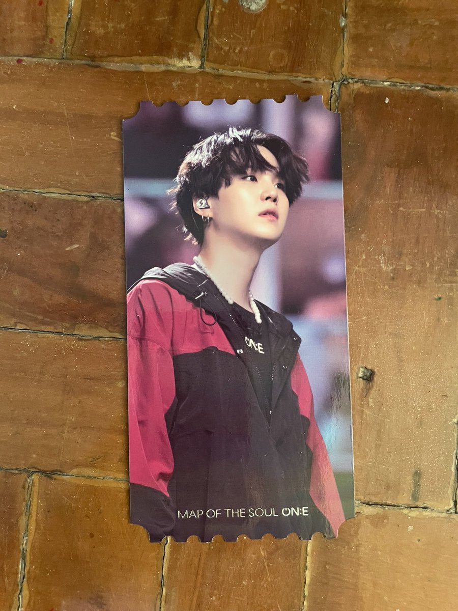 patsabuy's tweet photo. FREE ITEMS!! Please DM to mine! Prio those with D-Day/Face Album Orders 😊 https://t.co/B8ct471CZx