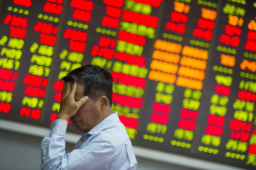 AhmadFaezal4's tweet photo. Kenapa Penting Kita Kena Tahu Pasal China Slowdown

Apple dah letak mata kat India sejak tahun 2016. Lepas Tim Cook bertemu dengan Narendra Modi, terus dah ada perkembangan.

Benda ni penting

Selalu sangat kita dengar yang “Amerika takkan mampu mencabar perindustrian China”.