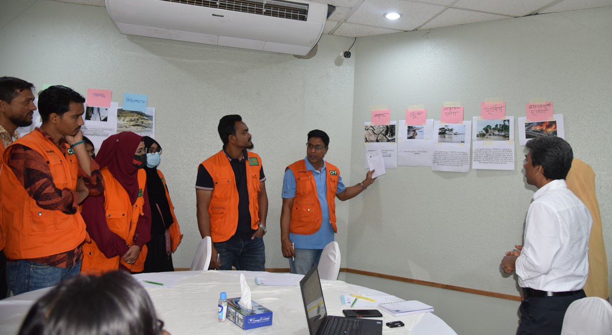 PankaPaul's tweet photo. The pre-monsoon period is crucial for multi-hazard preparedness & response, particularly for cyclones, flash floods & landslides in CXB.@UNDP_BD, jointly with CPP organized a pre-monsoon workshop on 17-18 April'23. UNDP will facilitate more joint initiatives in the coming days. https://t.co/RQat3EBKyF