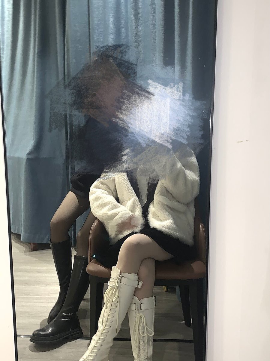 HowarStevenson2's tweet photo. 想把你的臭鸡巴放在祖宗的丝袜足底下面吗  都被祖宗踩成傻逼了 还是想把脸凑上来使劲舔吗  操你妈逼的  还不快跪在地上磕头撸鸡巴啊  一分钟喷出来听到了吗
#男m  #上贡 #女s #榨金 #压榨奴 #阳痿 #辱骂 #羞辱 #大学生 #恋足  #调教   #贱狗 #贱货 #舔脚 #sm https://t.co/fAHwovcmrl