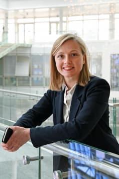 Relationcltmag's tweet photo. « Extime est une nouvelle marque d'hospitalité retail » ? Caroline Blanchet, directrice #marketing de @GroupeADP présente les ambitions d'Extime, nouvelle marque lancée par le groupe.
#extime #marque #aéroport
👀👉https://t.co/fNg7NGKkjL https://t.co/lQh2Gu3AeV