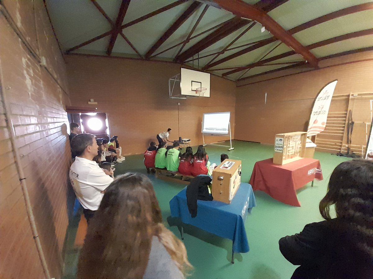 iesodesiruela's tweet photo. Todo listo para el #escapeout "S.O.S. por la provincia de Badajoz"... con #serturexperiencias.
 3, 2, 1... Comenzamos!!!
#movimientoODS @DipdeBadajoz https://t.co/6MDDl6EWhx