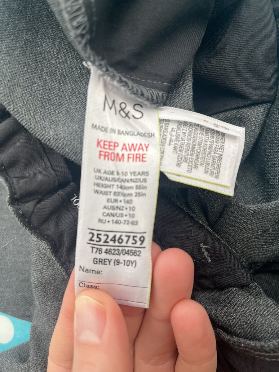 kitkatm85's tweet photo. @marksandspencer 2 weeks of wear and this happens. Phoned your customer services who have told me I have to drive a 90 minute round trip for someone to inspect them for quality control!!!! Disgusting service for an item that clearly doesn’t meet the needs it’s intended for! https://t.co/6fOCuMh5WO
