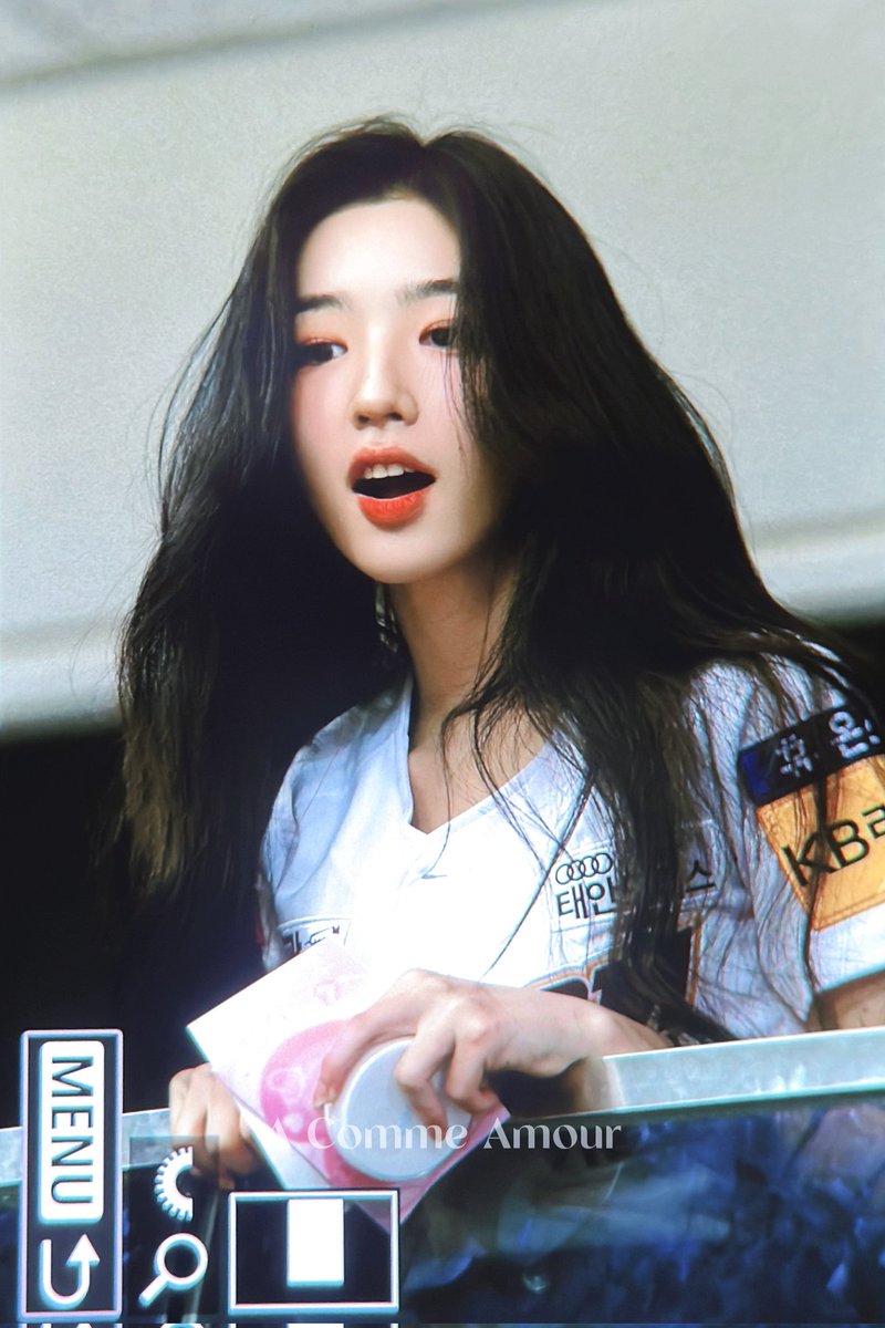 triplesfilez's tweet photo. PARK SOHYUN FROM TRIPLES.
#tripleS #트리플에스 #トリプルS #ParkSohyun #박소현 https://t.co/04OQkil2jQ