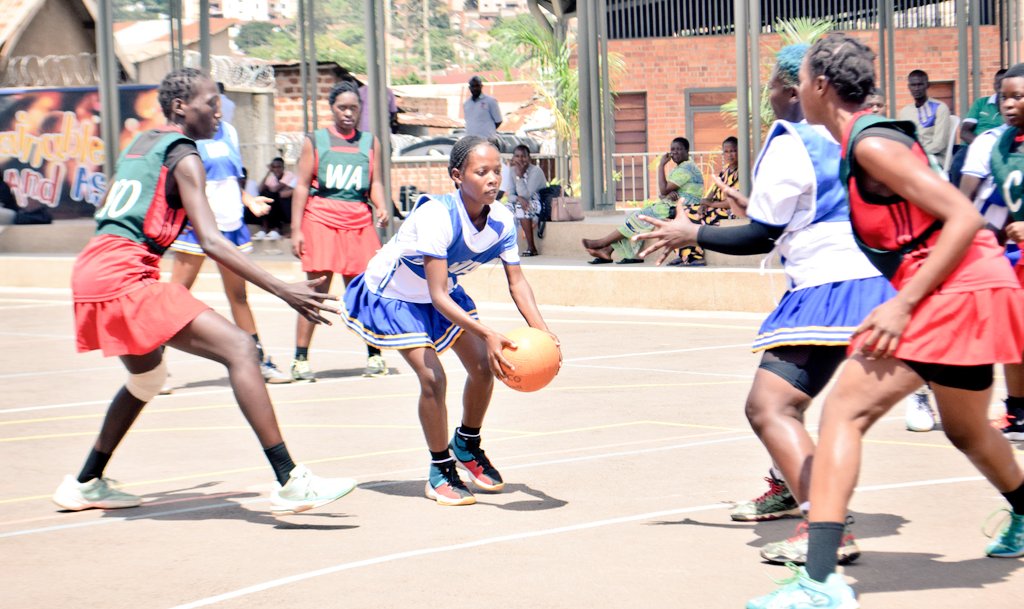 NetballUpdates1's tweet photo. #WednesdayAction #Game1
HT'
Posta vs Africa Renewal University
Q1: 05-10
Q2: 11-20
Games live at Kamwokya
#UNF256 | #UNSL | #Shecranes256
@kayiirajackson @thecreedsport @VBugerere @betPawaUG @shecranes256 @NBSportUg https://t.co/FEZa9Qed4w