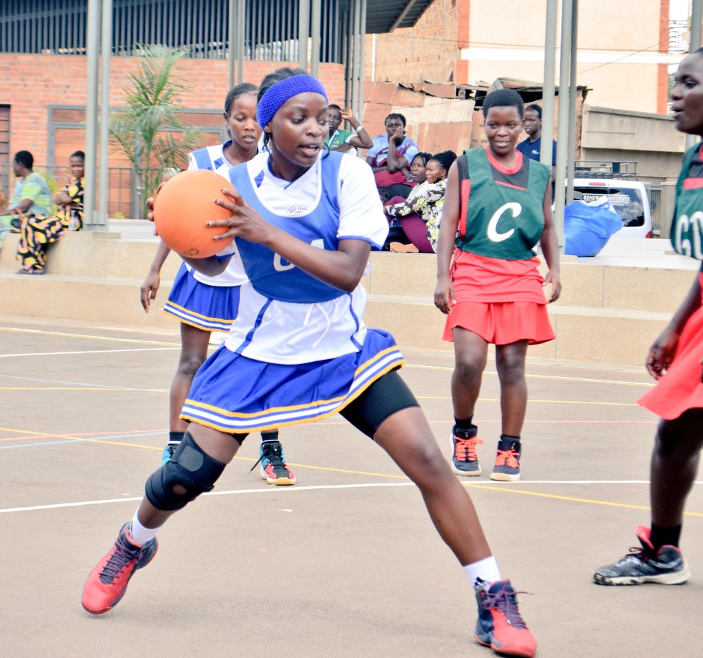 NetballUpdates1's tweet photo. #WednesdayAction #Game1
HT'
Posta vs Africa Renewal University
Q1: 05-10
Q2: 11-20
Games live at Kamwokya
#UNF256 | #UNSL | #Shecranes256
@kayiirajackson @thecreedsport @VBugerere @betPawaUG @shecranes256 @NBSportUg https://t.co/FEZa9Qed4w
