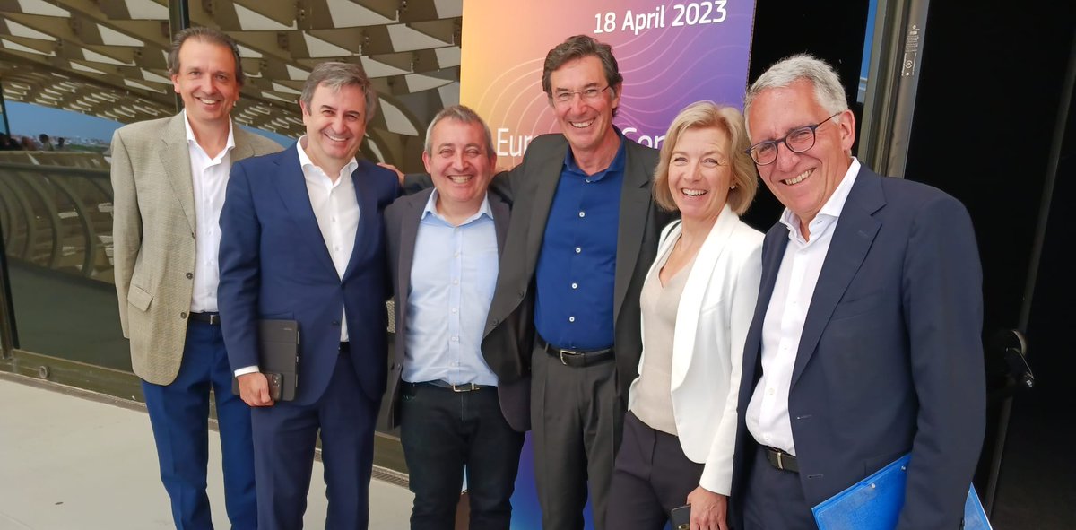 LifeWatchERIC's tweet photo. Yesterday we attended the inauguration of the @EU_Commission's European Centre for Algorithmic Transparency (ECAT), part of the @EU_ScienceHub! 💡Learn about the ECAT and synergies between LifeWatch ERIC and the JRC in our news ➡️https://t.co/vBRBD9tA7d #DigitalEU #eCitySevilla https://t.co/gZftUzUrRq