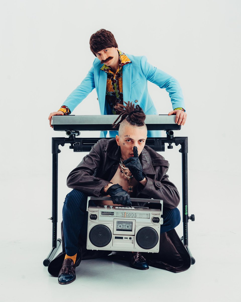 TheMotans's tweet photo. Name this band. 
STESUN // 20.04 https://t.co/pqGYk4jIbg