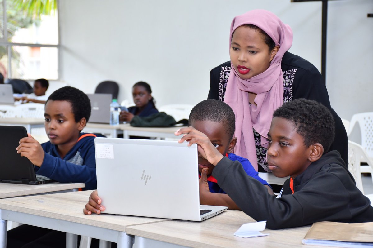 GFUNZE_KE's tweet photo. Eduhack Hackathon by G-funze in partnership with @Makini_Schools . creating producers of technology not just consumers. https://t.co/V5rUHgx0X5