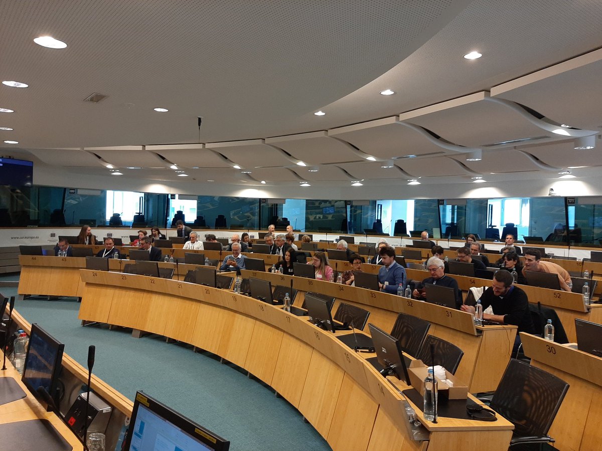 ACMG_47's tweet photo. 💡 Des solutions d'adaptation au changement climatique ! 
Aujourd'hui c'est la journée #TripleCEU au Comité Européen des Régions , un projet basé autour du partage de solutions 💧🌱✅
➡️ #agriculture #ville #urbain #rural #climat @AtlanticArea https://t.co/Kte5kNyfln