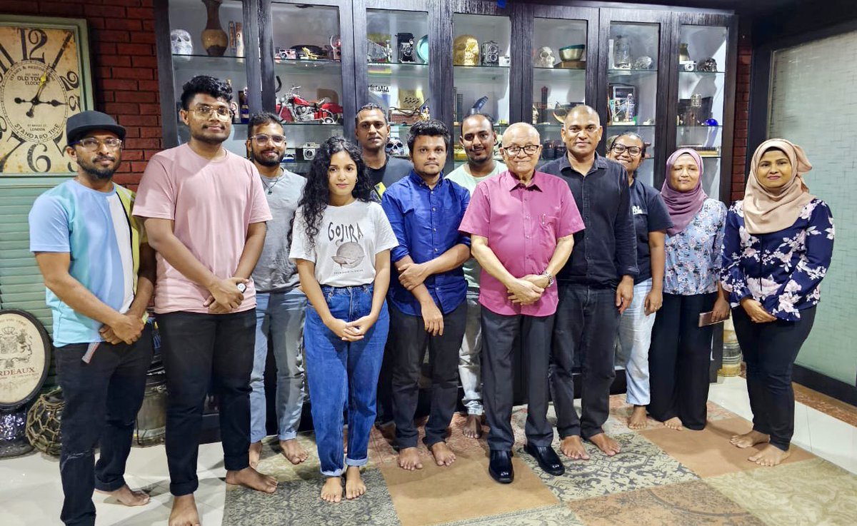 maumoonagayoom's tweet photo. Thank you @baiskoafu for the lovely get together last night. I enjoyed every minute of it. 👍🌺 https://t.co/klSjuDWchk