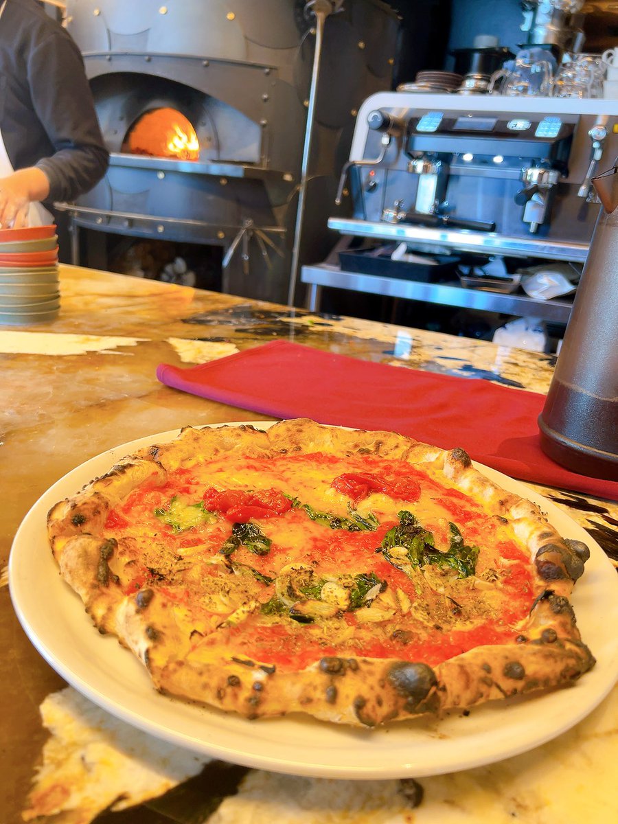 mimurinnyan's tweet photo. セシルちゃんとピッツァ食べた🍕
ヴィーガンピッツァ🍕
#pizzamarumo のピッツァ🍕
めっちゃオイシカッツァ🍕
お誕生日のお祝いもアリガッツァ😭🫶🏻 https://t.co/7Mk09JcdXl