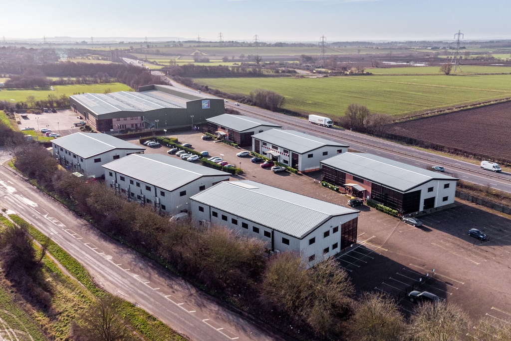 Harlaxtonpg's tweet photo. Only 2 serviced office units remaining! From £308 PCM + VAT

💡 Fully furnished with utilities, cleaning and much more included...

Contact us today to find out more:
📨 sales@harlaxtonestates.com
☎ 0800 999 2222

#office #officespace #commercialproperty #newark #grantham https://t.co/LtjWyriasW