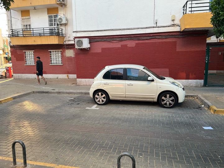 Líos de Vecinos 🏢 tweet media