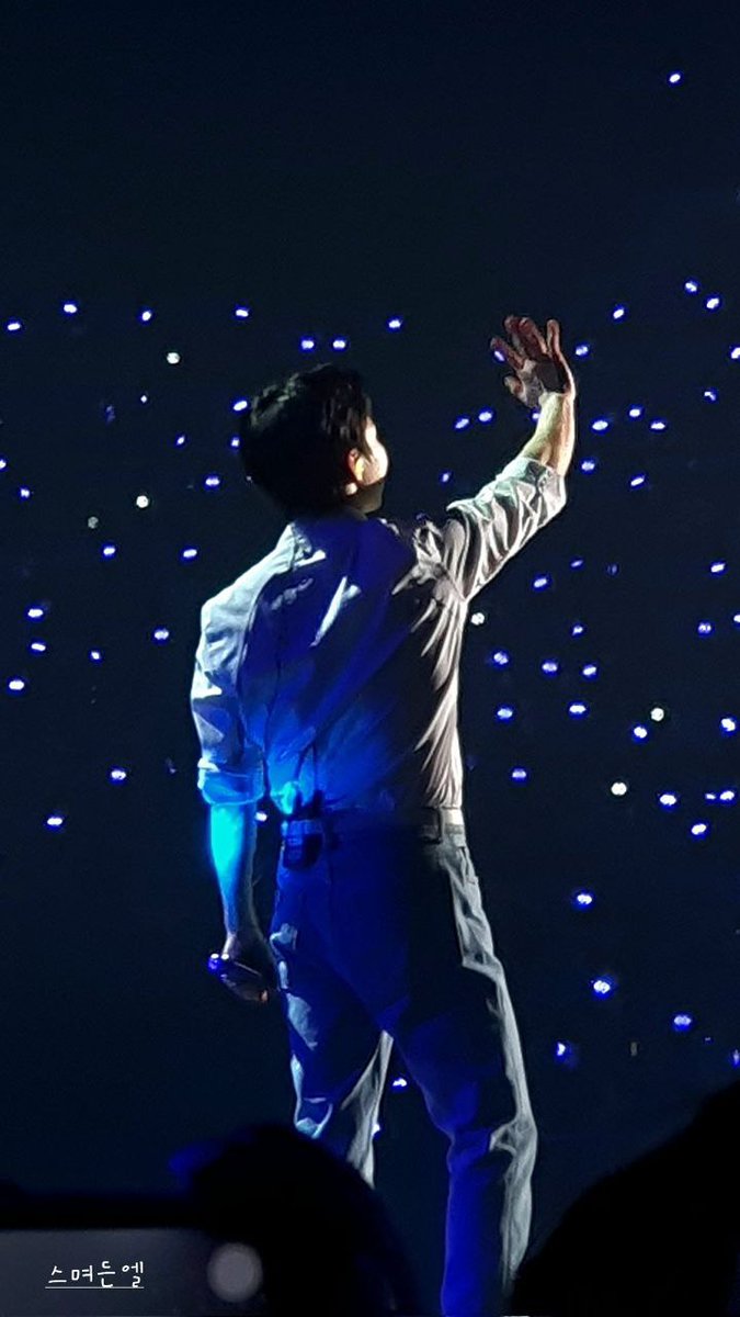 Maryamkd4's tweet photo. بیاین عکسای کهکشانیه قشنگتونو با هم 
شریک بشیم:›

Rover by #KAI sounds amazing #Rover #KAI_Rover
@weareoneEXO

https://t.co/TsjJ6XIUXz https://t.co/JFlPcuckq9