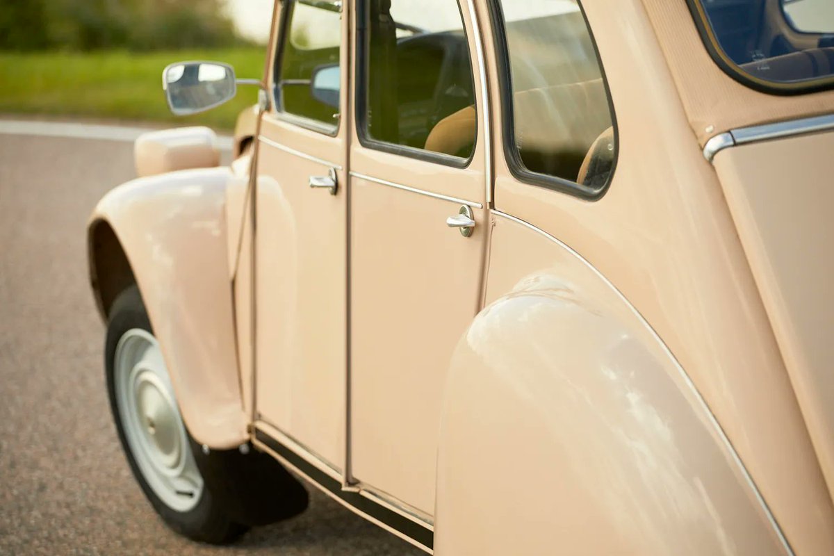 2cv_legende's tweet image. Visitez notre site :
buff.ly/2UoI4CC
Visitez notre forum :
buff.ly/33zh6Lq
Notre boutique :
buff.ly/2SMEmSc

#2cv #citroen2cv #citroen #vintage #car #collection #youngtimer #france #deuche