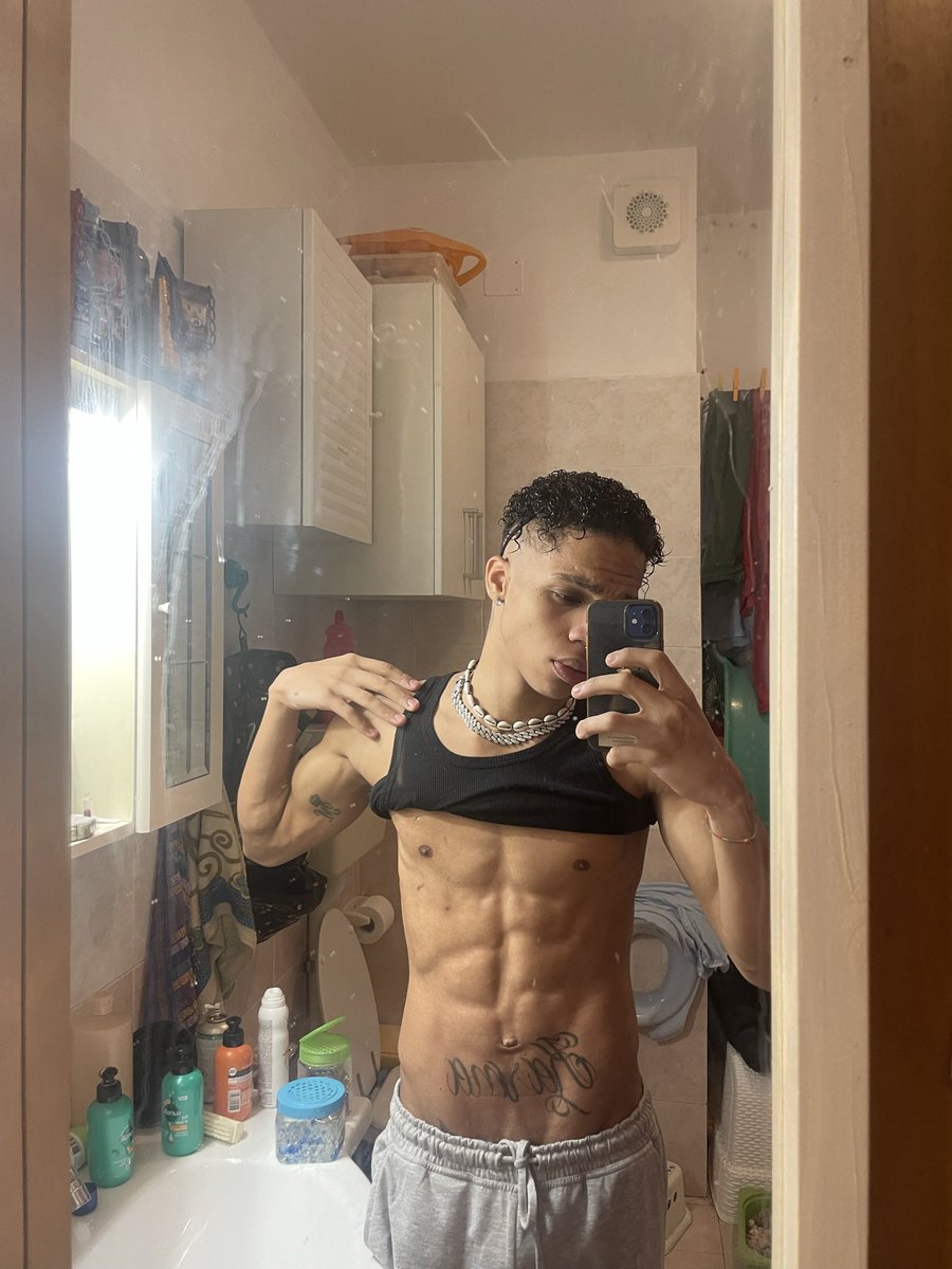 onlykevinhot's tweet photo. Good morning 💕 https://t.co/1q9qoVDpv5 #ForzaNapoliSempre #onlyfans #ตงตงเบส RT🎁 https://t.co/ZWl8vOJPDy