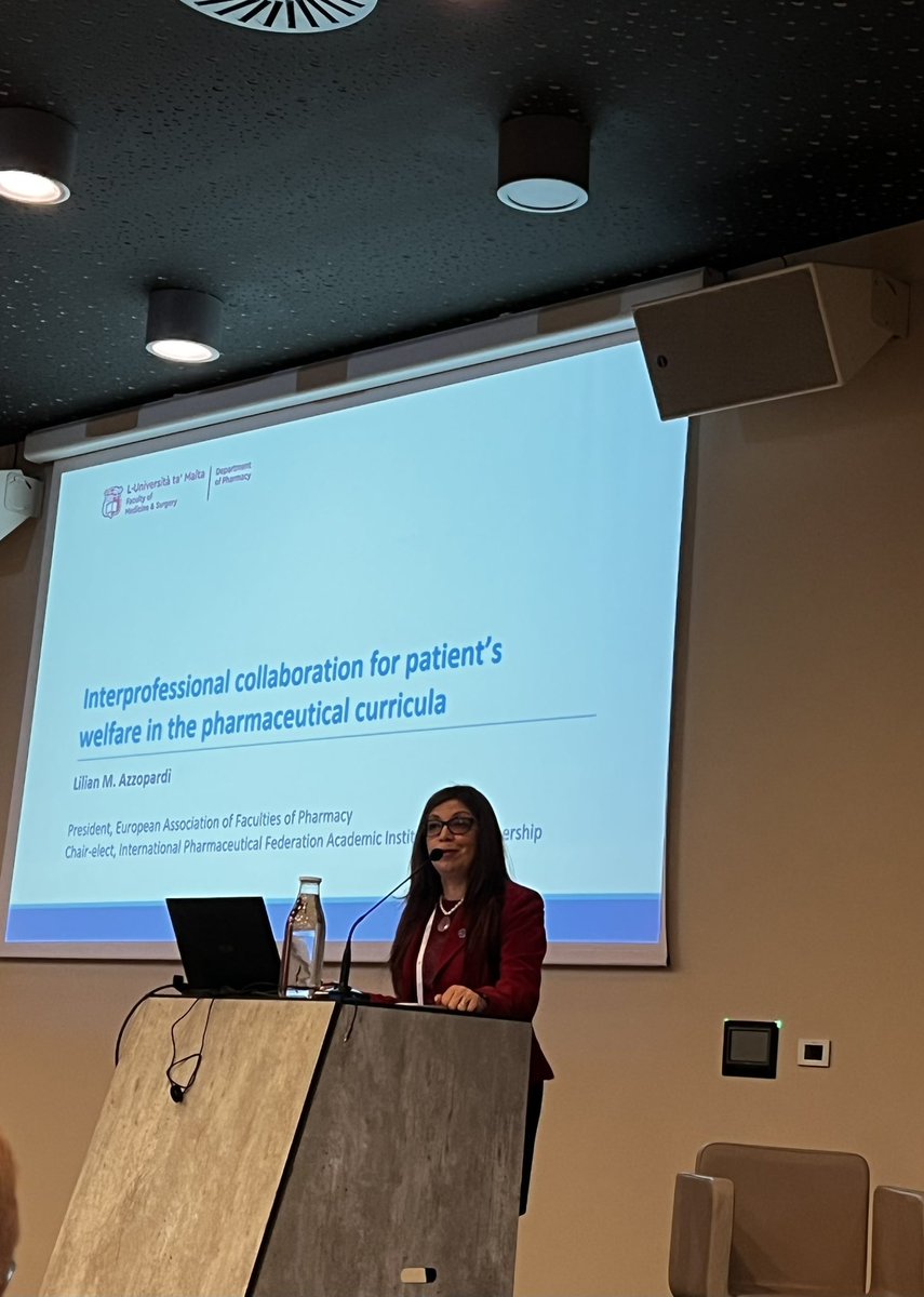#EPSAAC23 I Discussing the importance of #interprofessional #collaboration👥 for patient’s welfare in the pharmaceutical curricula📚
🗣 Lilian M. Azzopardi, President of #EAFP

<a href="/EPSA_Online/">EPSA</a>